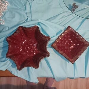 Fringerprint Pottery Vintage Embossed Ceramic Bowl And Dish in Ruby Red Set